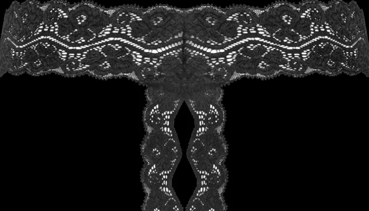 Kyra Avohaara Stringit S/M Black