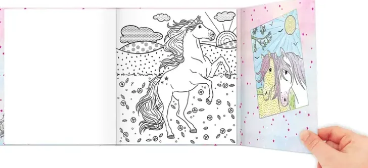 Miss Melody Water Colour Taikakirja