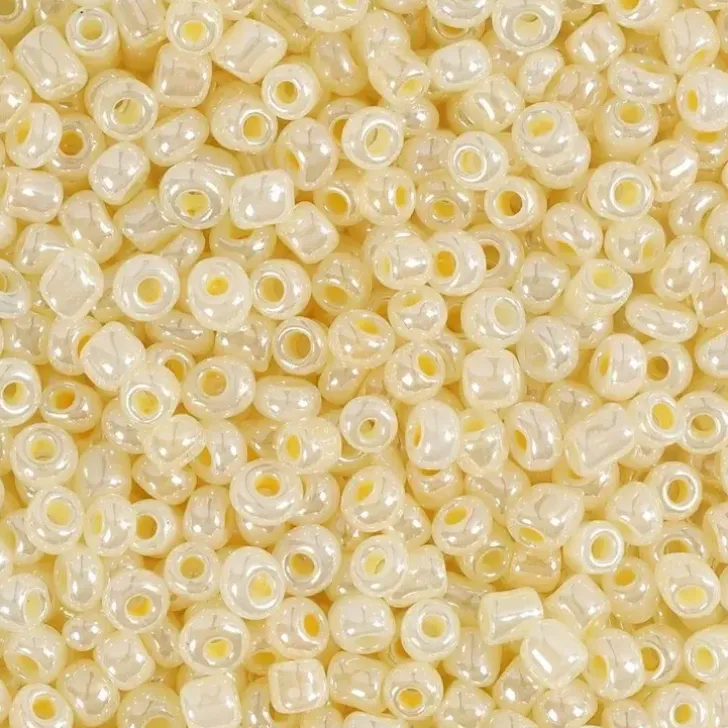 Rocaille-Siemenhelmet, Norsunluu, Halk. 3 Mm, Koko 8/0 , Aukon Koko 0,6-1,0 Mm, 25 G/ 1 Pkk